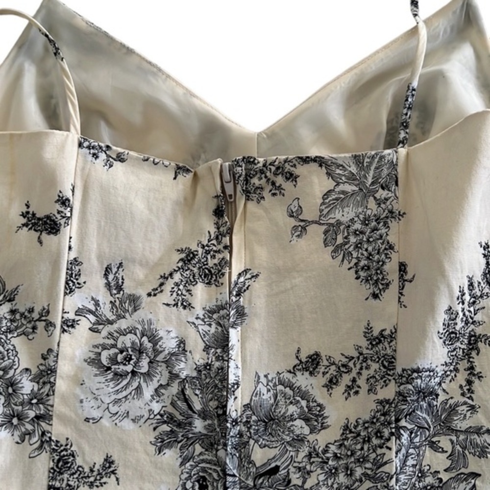 Vintage Dress. City Triangles. Size 7. - Picture 7 of 7